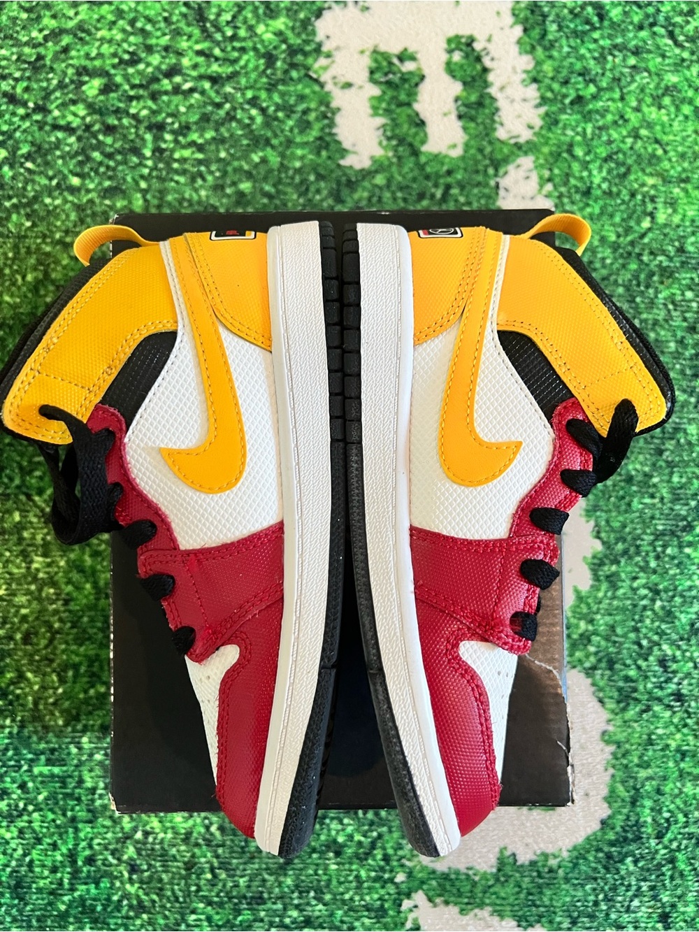 Kids Nike Jordan 1 High-Top Sneakers in Yellow, Red & White Size 13.5C - Picture 8 of 9
